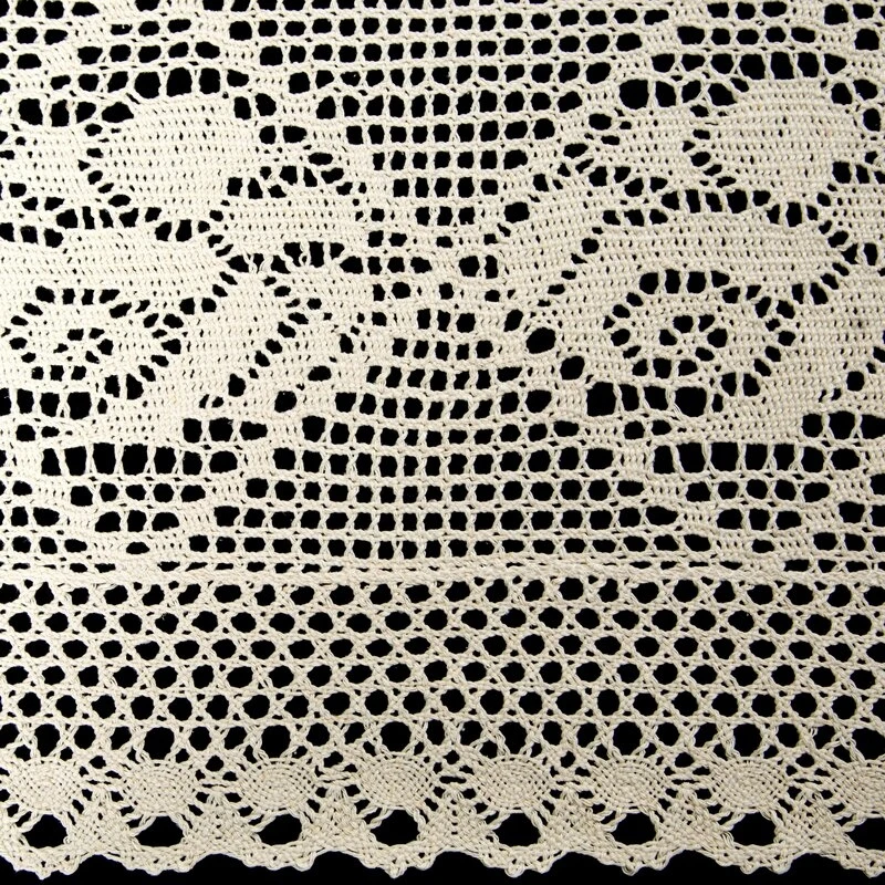 OBRUS ROSALY 85 X 85 CM JASNOBEŻOWY